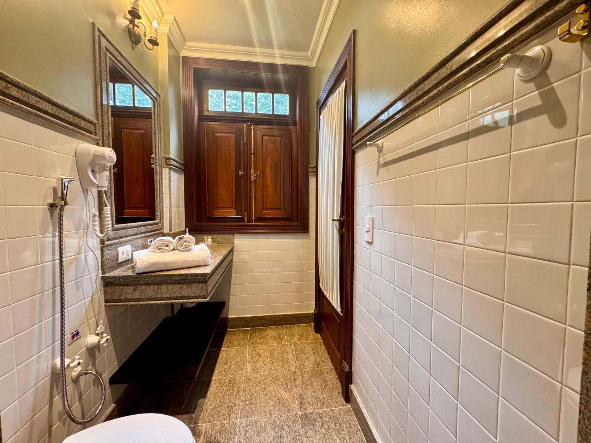 Aroso Paço Hotel Pedra Azul  Extérieur photo Bathroom