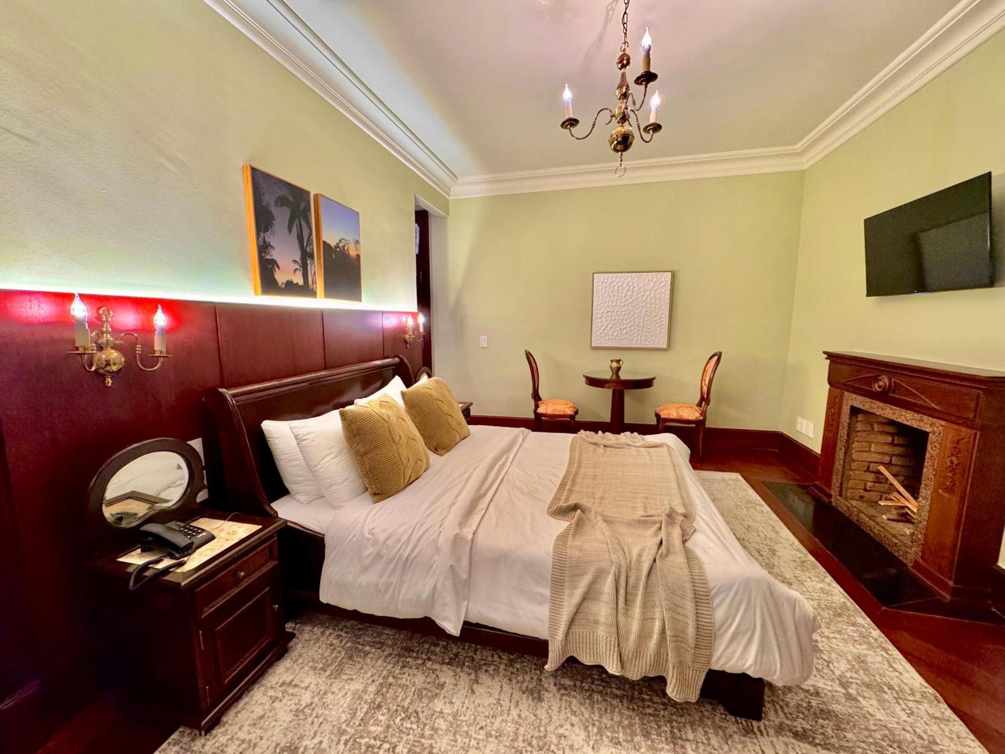 Aroso Paço Hotel Pedra Azul  Extérieur photo